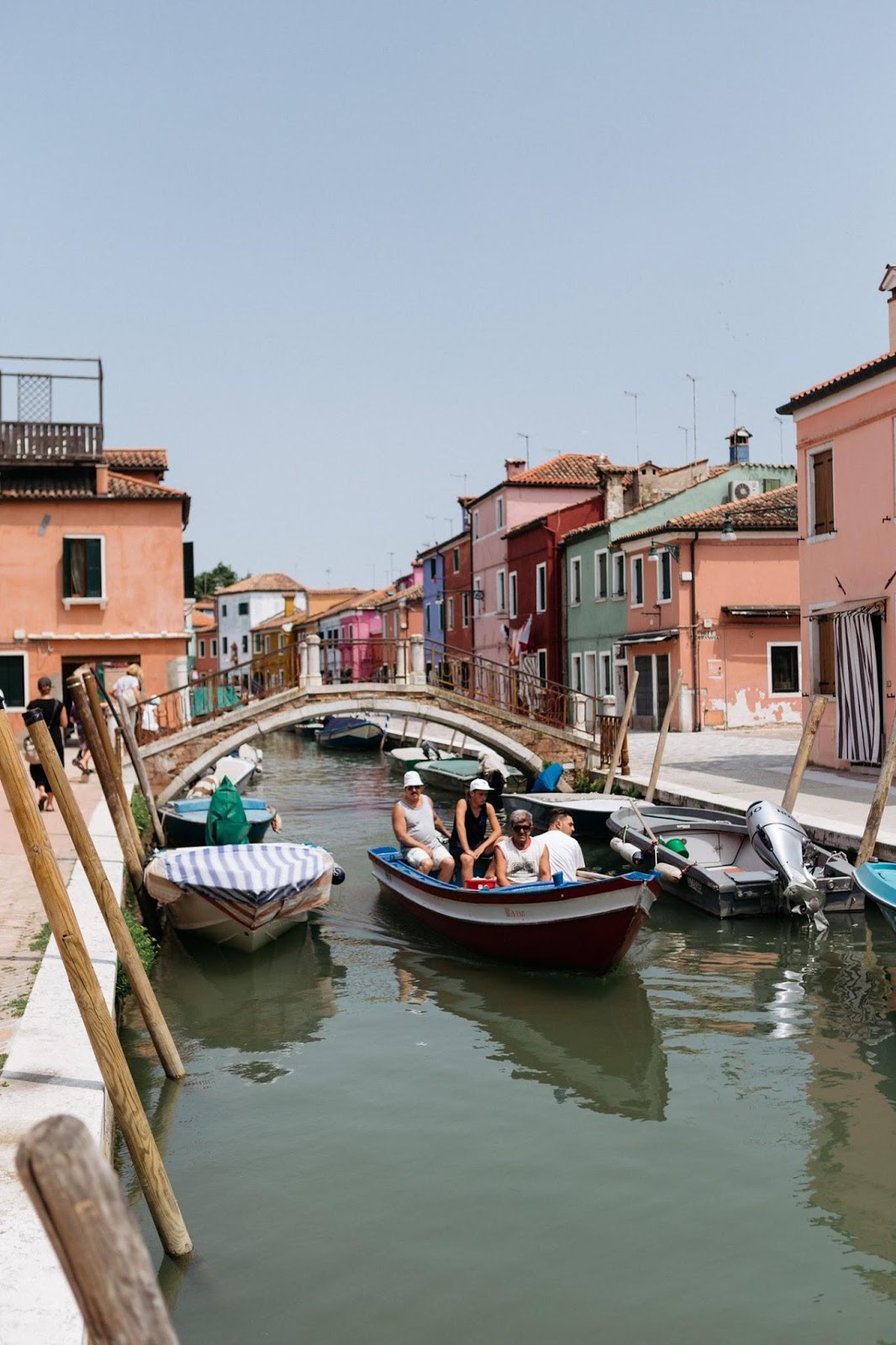 Lạc lối tại đảo Burano sắc màu giữa Venice lãng mạn - 5