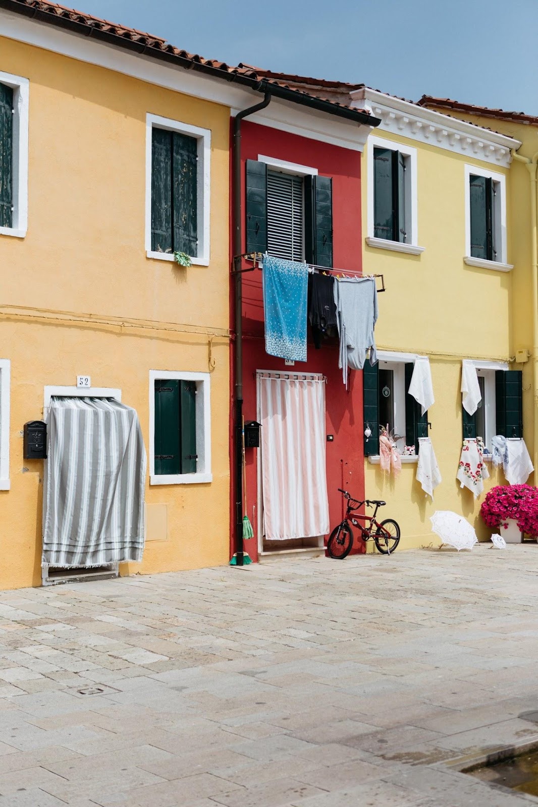 Lạc lối tại đảo Burano sắc màu giữa Venice lãng mạn - 7