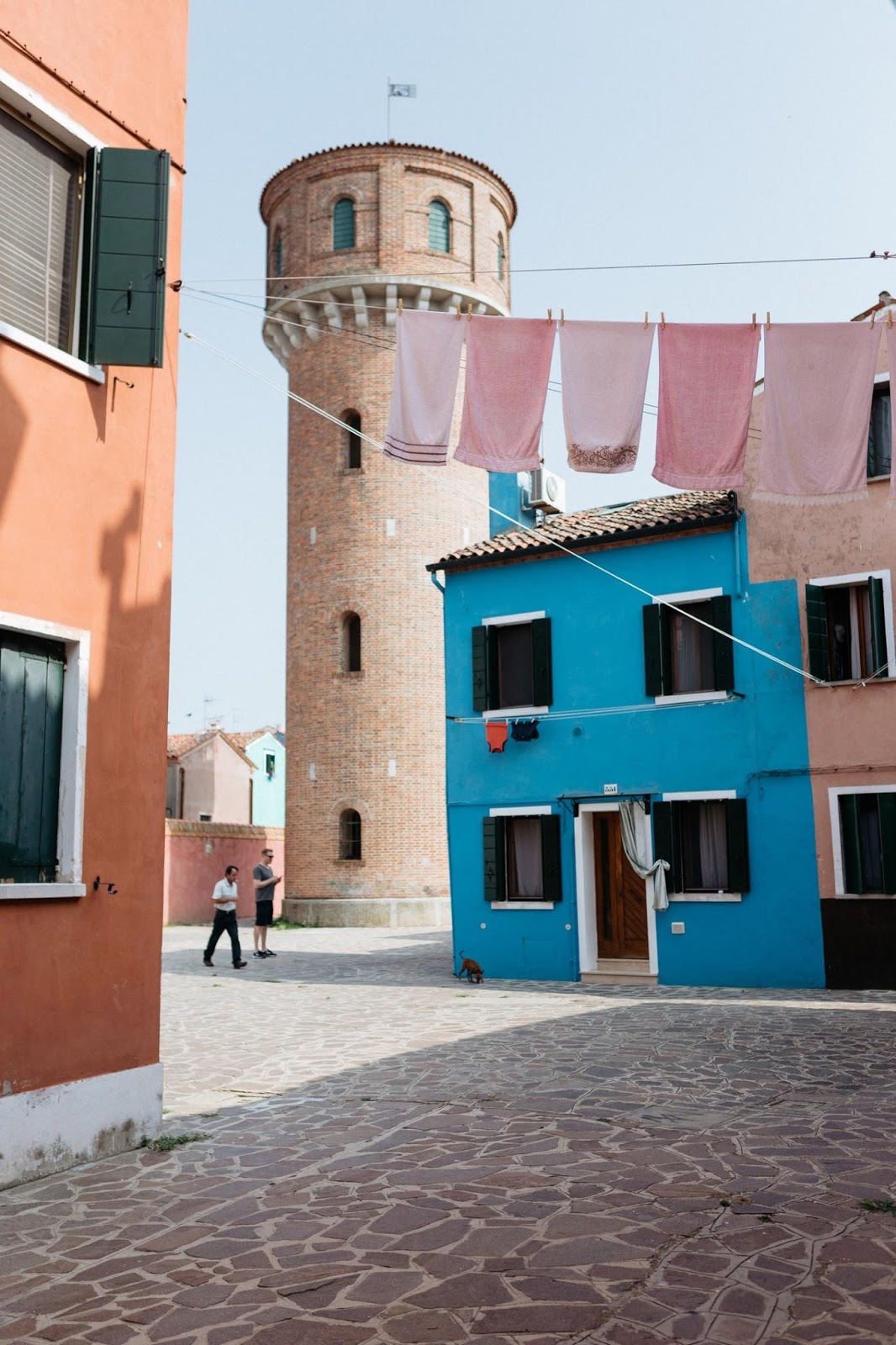 Lạc lối tại đảo Burano sắc màu giữa Venice lãng mạn - 9