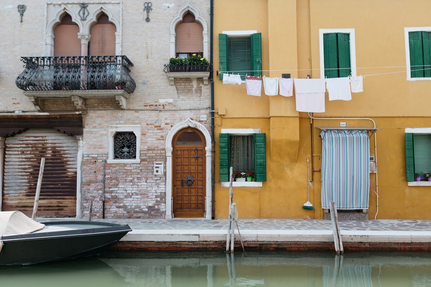 Lạc lối tại đảo Burano sắc màu giữa Venice lãng mạn - 13