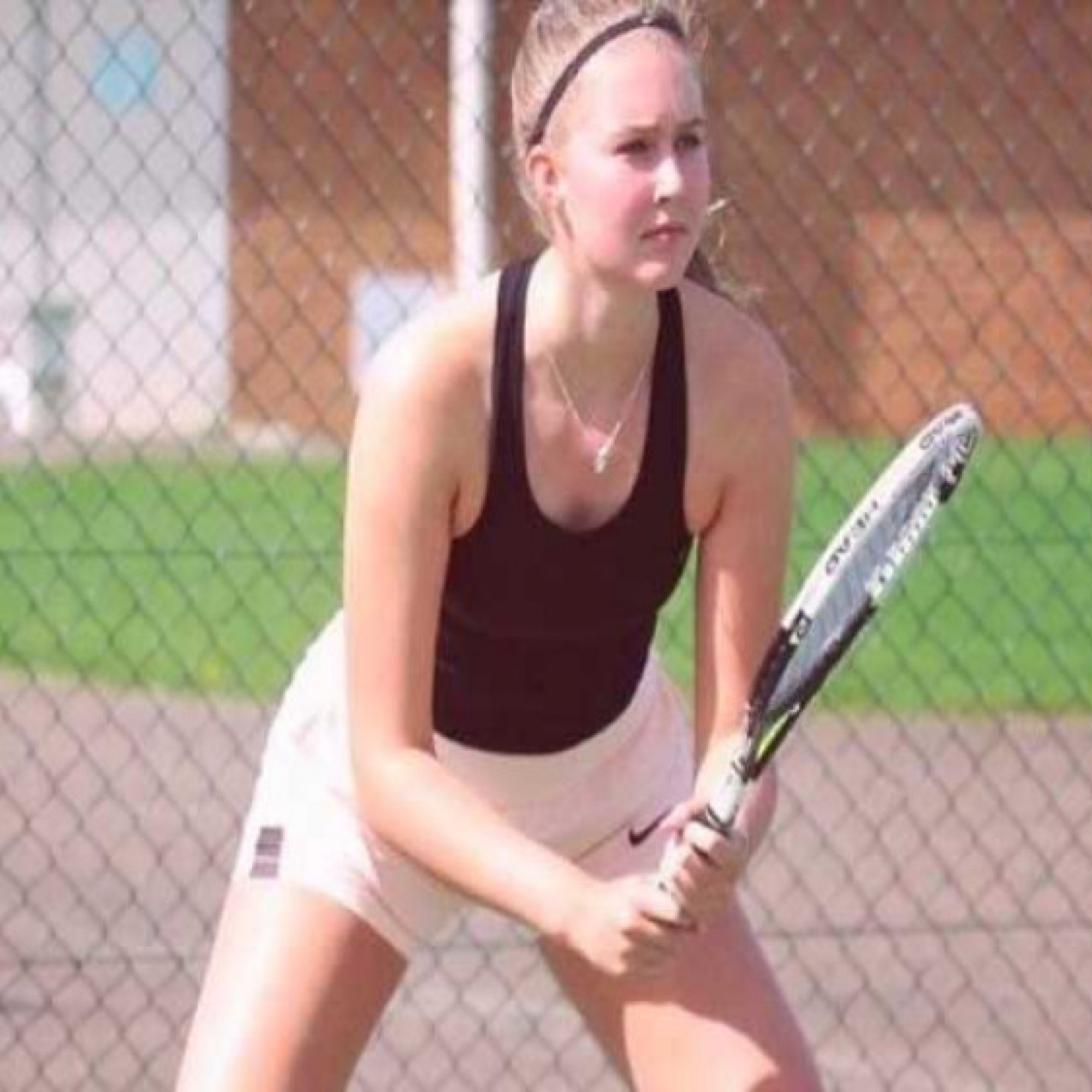 Thể thao - &quot;Sharapova nước Anh&quot; 18 tuổi đẹp quyến rũ, mơ thành &quot;hoa hậu&quot; làng tennis