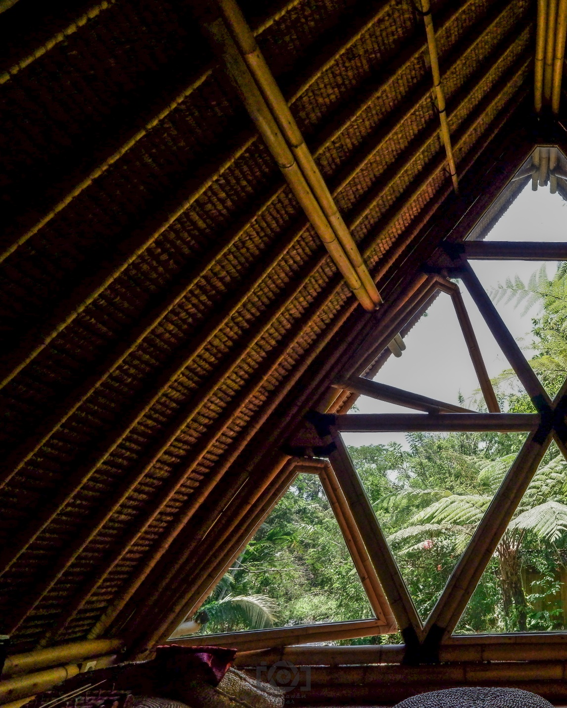 Tìm bình yên trong ngôi nhà tre ẩn mình giữa núi rừng Bali - 3