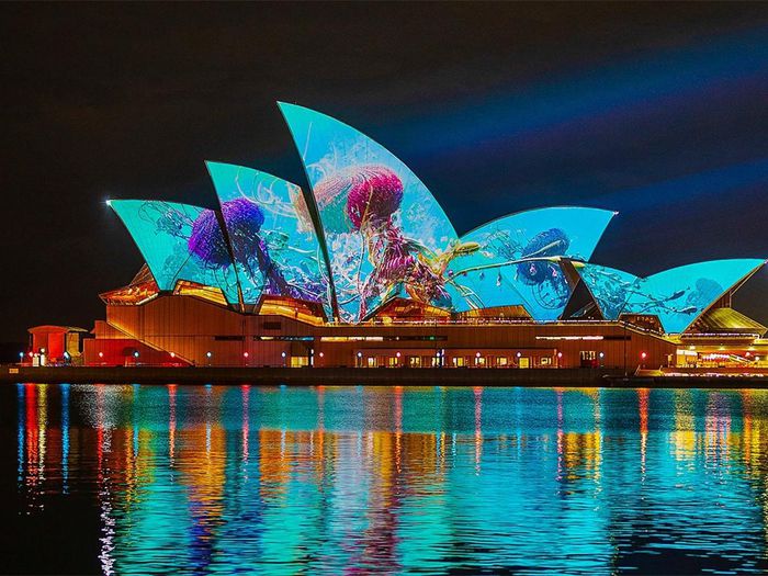 Australia lùi kế hoạch tổ chức lễ hội ánh sáng Vivid Sydney - 1
