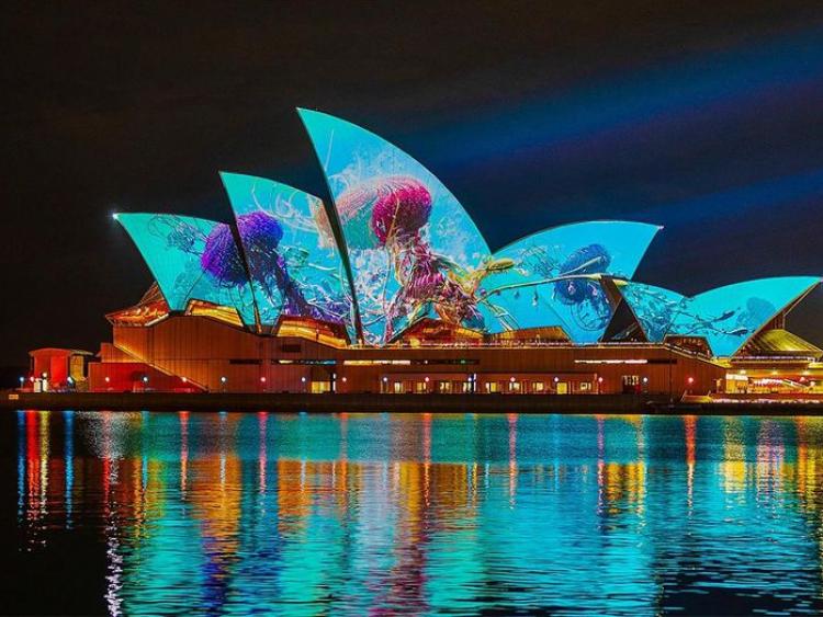 Australia lùi kế hoạch tổ chức lễ hội ánh sáng Vivid Sydney