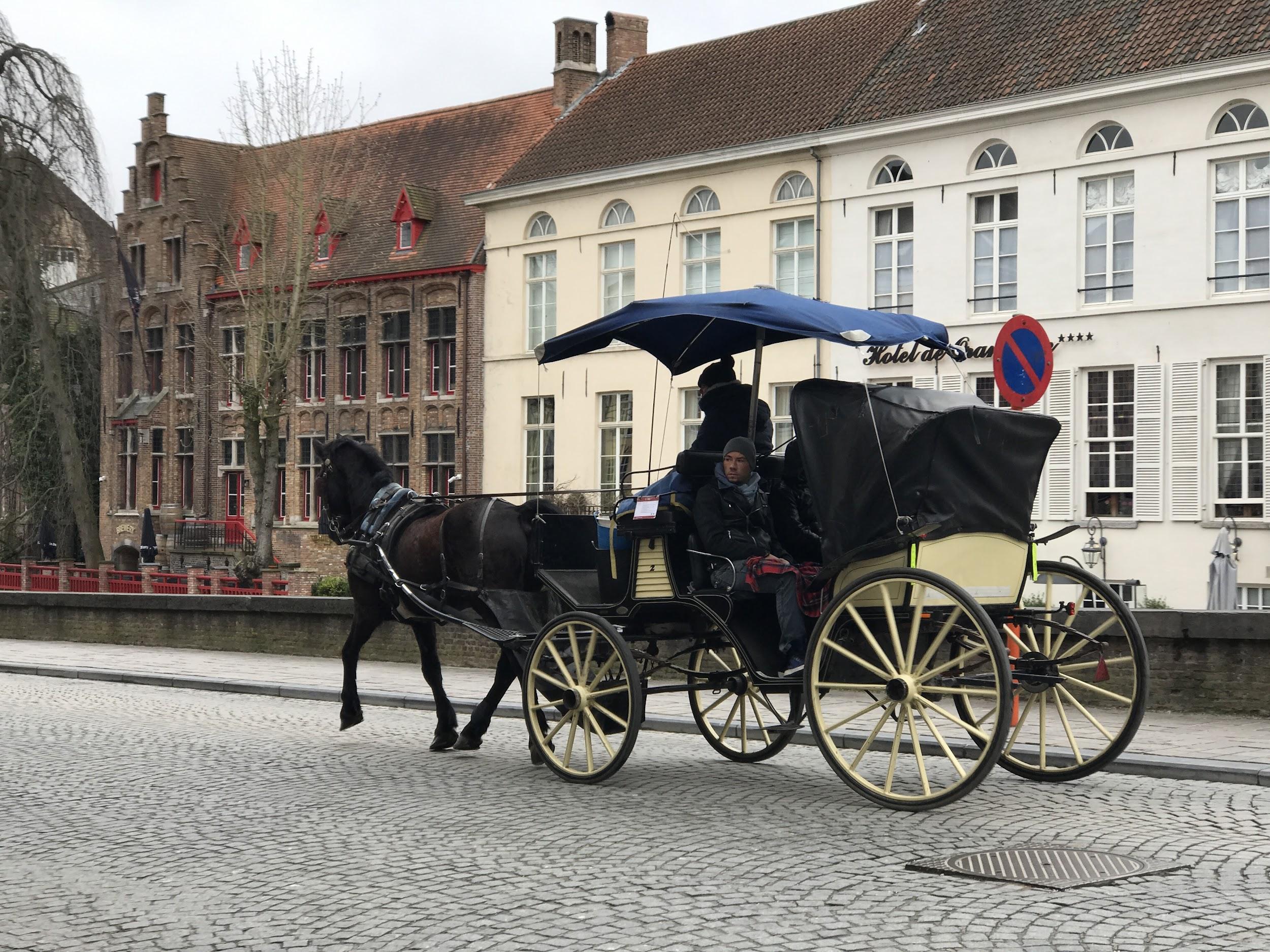 Một ngày khám phá thành phố đẹp nhất nước Bỉ - 6