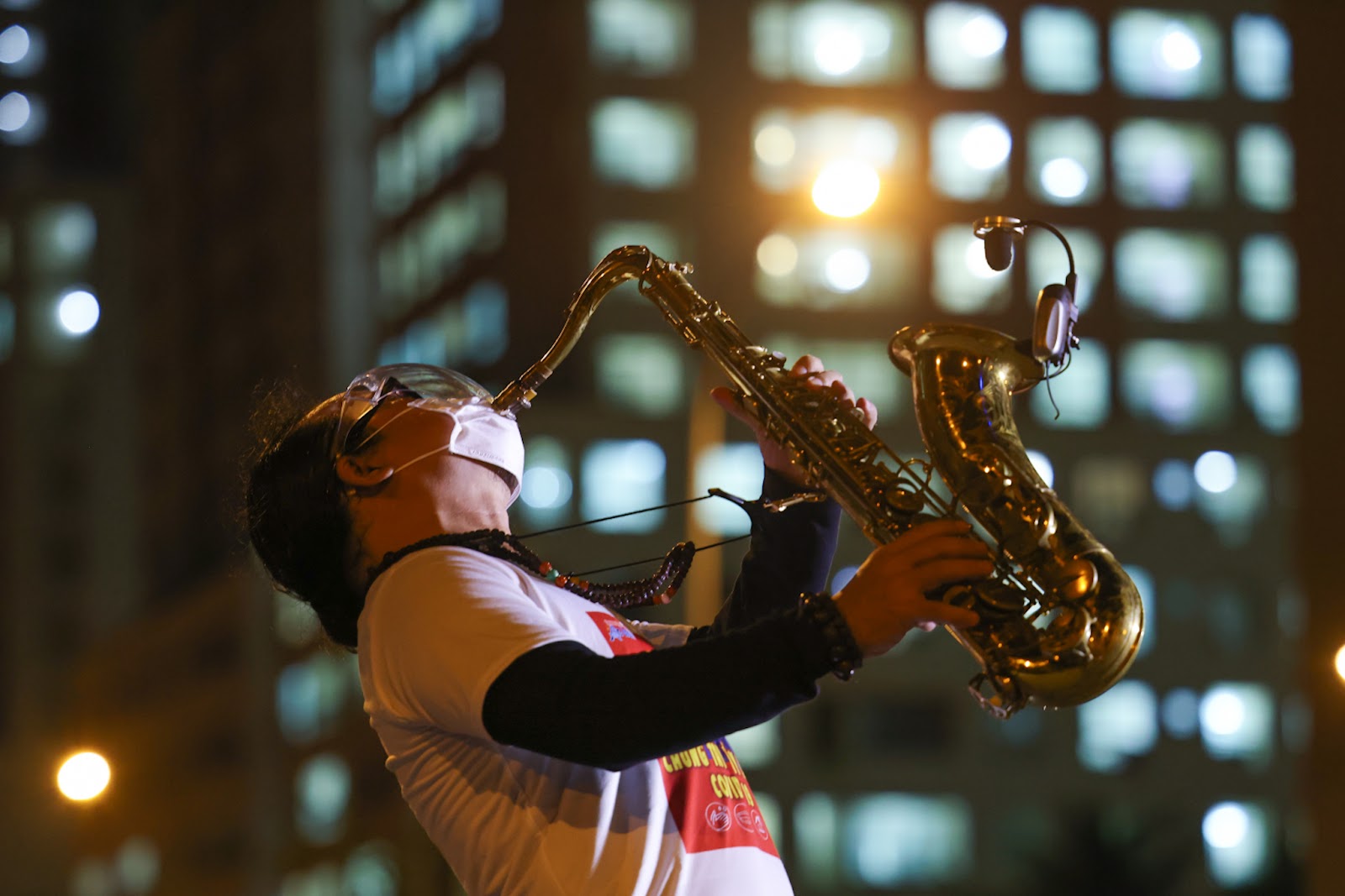 Đêm không quên của nghệ sĩ saxophone Trần Mạnh Tuấn ở bệnh viện dã chiến - 2