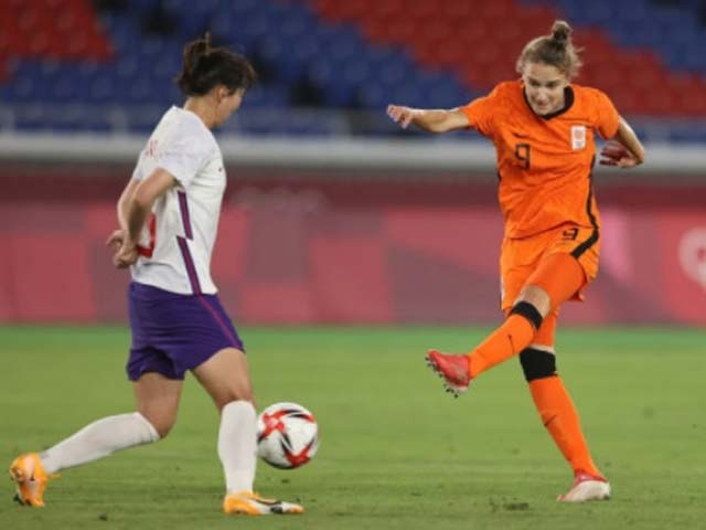 Bóng đá nữ Trung Quốc thua 2-8 choáng váng Olympic, “ôm hận” 17 lần thủng lưới - 1