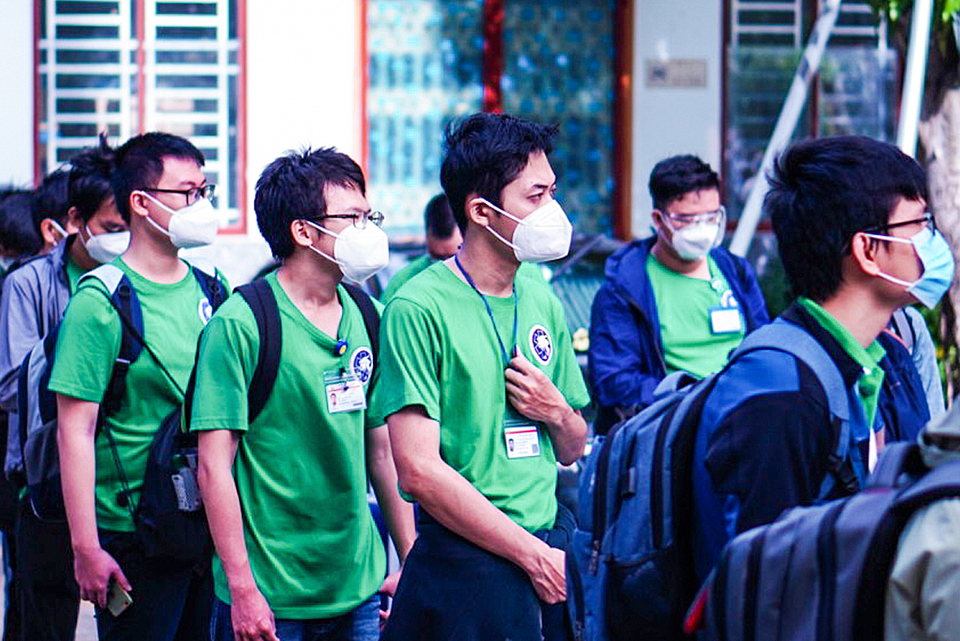 Đội xung kích Đại học y khoa Phạm Ngọc Thạch tham gia tuyến đầu phòng chống dịch Covid-19 - 3