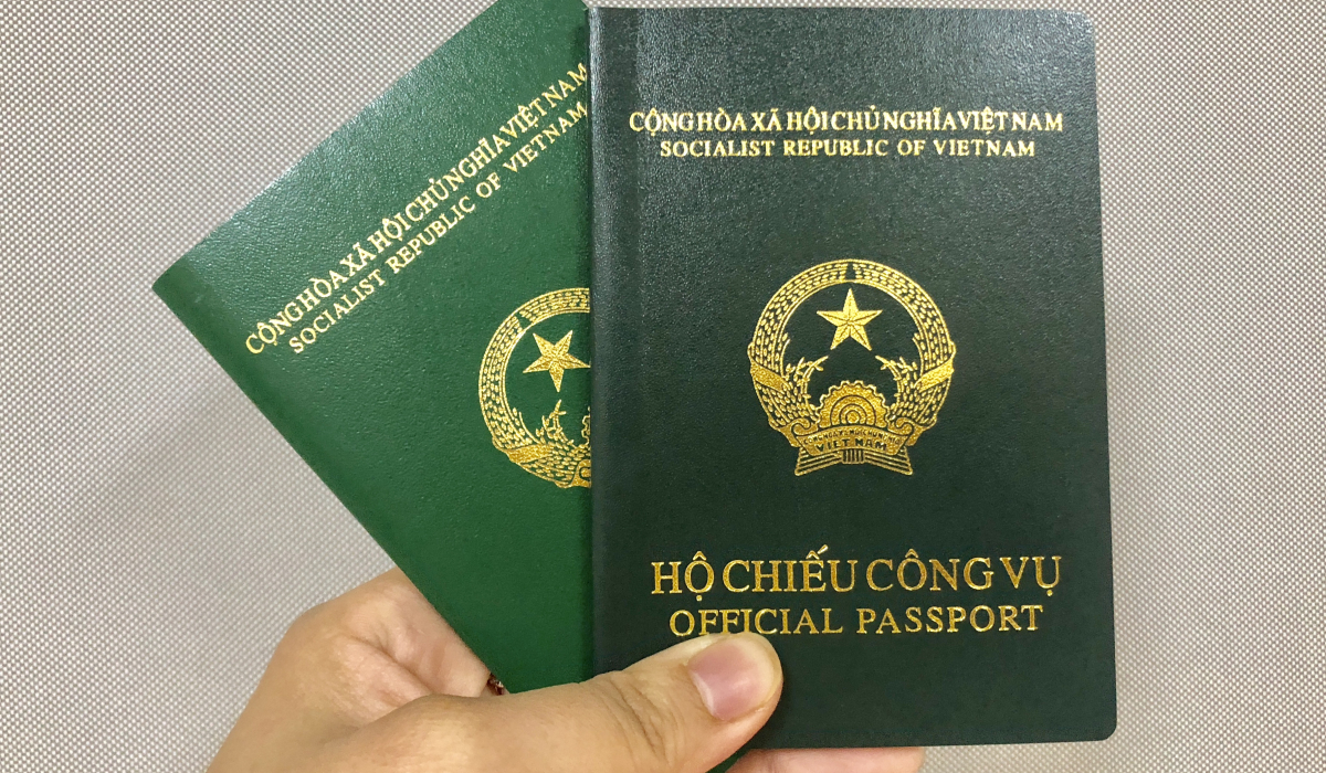 Sau CCCD, hộ chiếu gắn chip điện tử có hiệu lực từ ngày 14/8 - 1