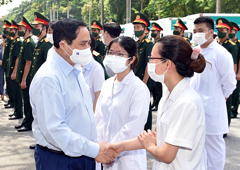Thủ tướng Phạm Minh Chính gửi thư động viên các lực lượng tuyến đầu phòng, chống dịch COVID-19 - 1