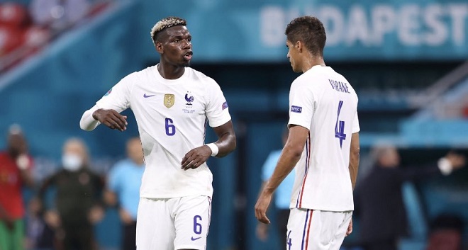 MU chiêu mộ thành công Varane: &#34;Đặc vụ&#34; Pogba đứng sau, tung đòn độc dụ dỗ - 1