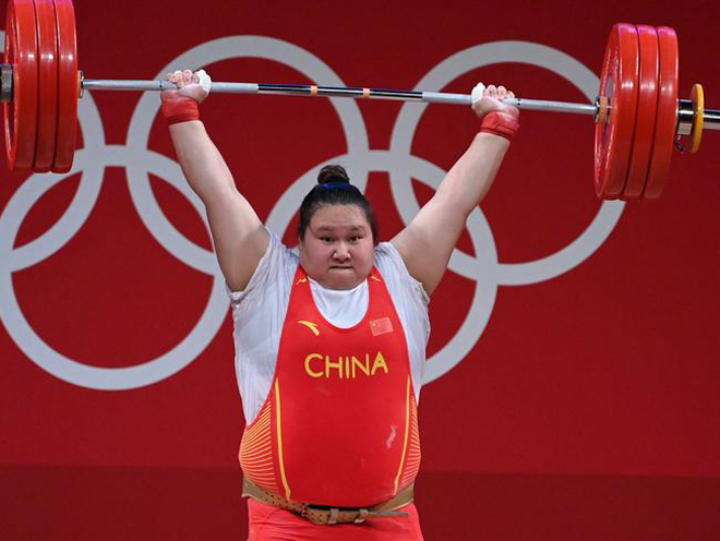 Nữ VĐV Trung Quốc 150kg phá 3 kỷ lục Olympic, thống trị hạng cân đặc biệt - 1
