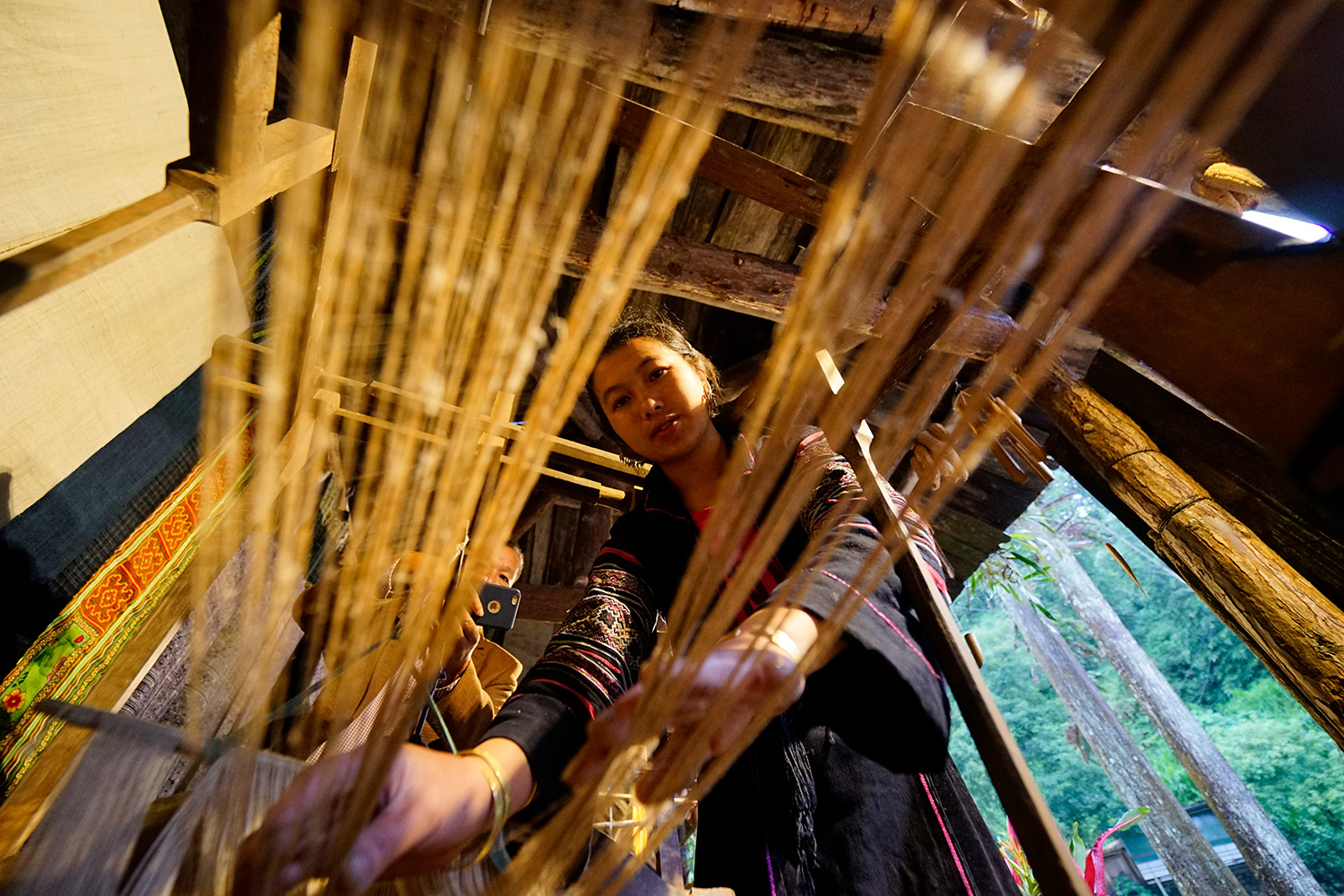 Người Mông Sa Pa vào mùa thu hoạch cây lanh, dệt vải - 5