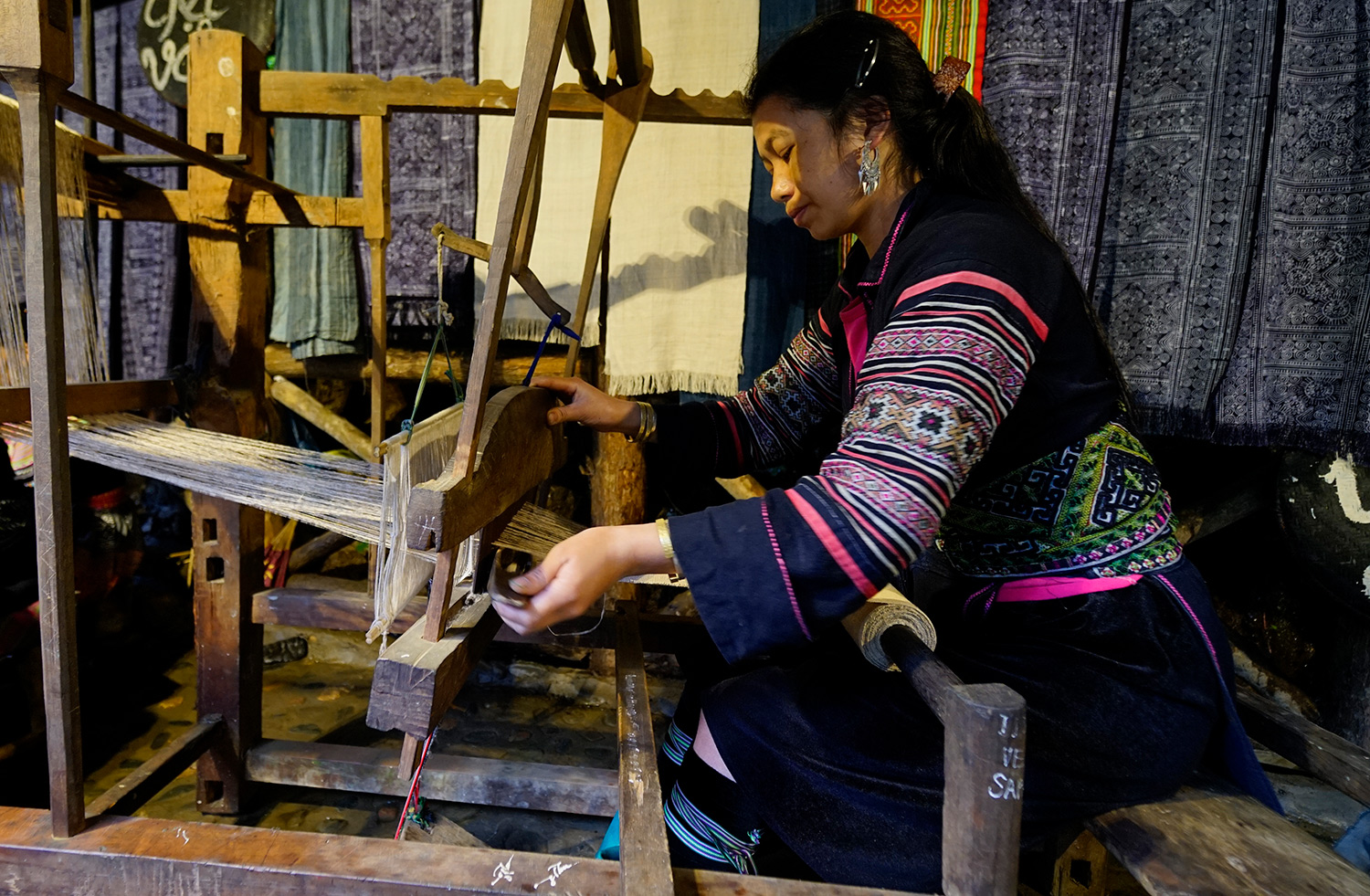 Người Mông Sa Pa vào mùa thu hoạch cây lanh, dệt vải - 6