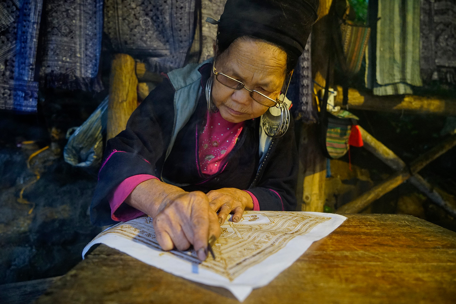 Người Mông Sa Pa vào mùa thu hoạch cây lanh, dệt vải - 9