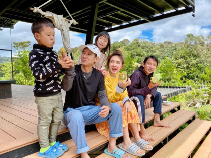 Giải trí - Cuộc sống mùa dịch của gia đình Lý Hải - Minh Hà trong trang trại ở Đà Lạt