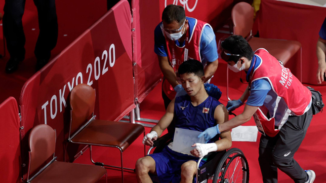 Kỳ lạ võ sĩ Nhật bị đánh phải ngồi xe lăn vẫn thắng, uất ức tố trọng tài Olympic - 2