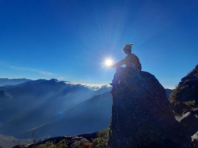 10 đỉnh núi cao nhất Việt Nam hút giới xê dịch - 10