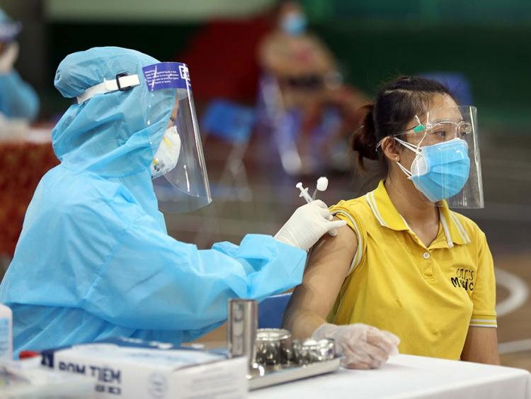 Việt Nam đã tiêm hơn 8 triệu liều vaccine phòng COVID-19