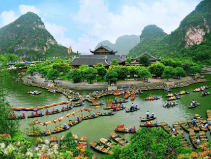 Chuyện hay - Khám phá 8 di sản vật thể tại Việt Nam được UNESCO công nhận