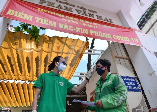 Vì sao có sự chênh lệch số liệu vaccine giữa TP.HCM với Bộ Y tế? - 2