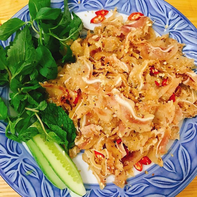 Món ăn miền Trung có tên gọi lạ, gói trong rơm khô "hút" khách sành ăn - 7
