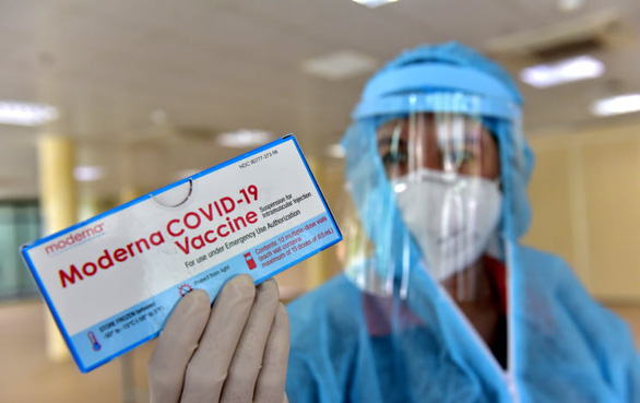 TP.HCM sẽ mua 15 triệu liều vaccine Moderna để tăng cường tiêm chủng Covid-19 - 1