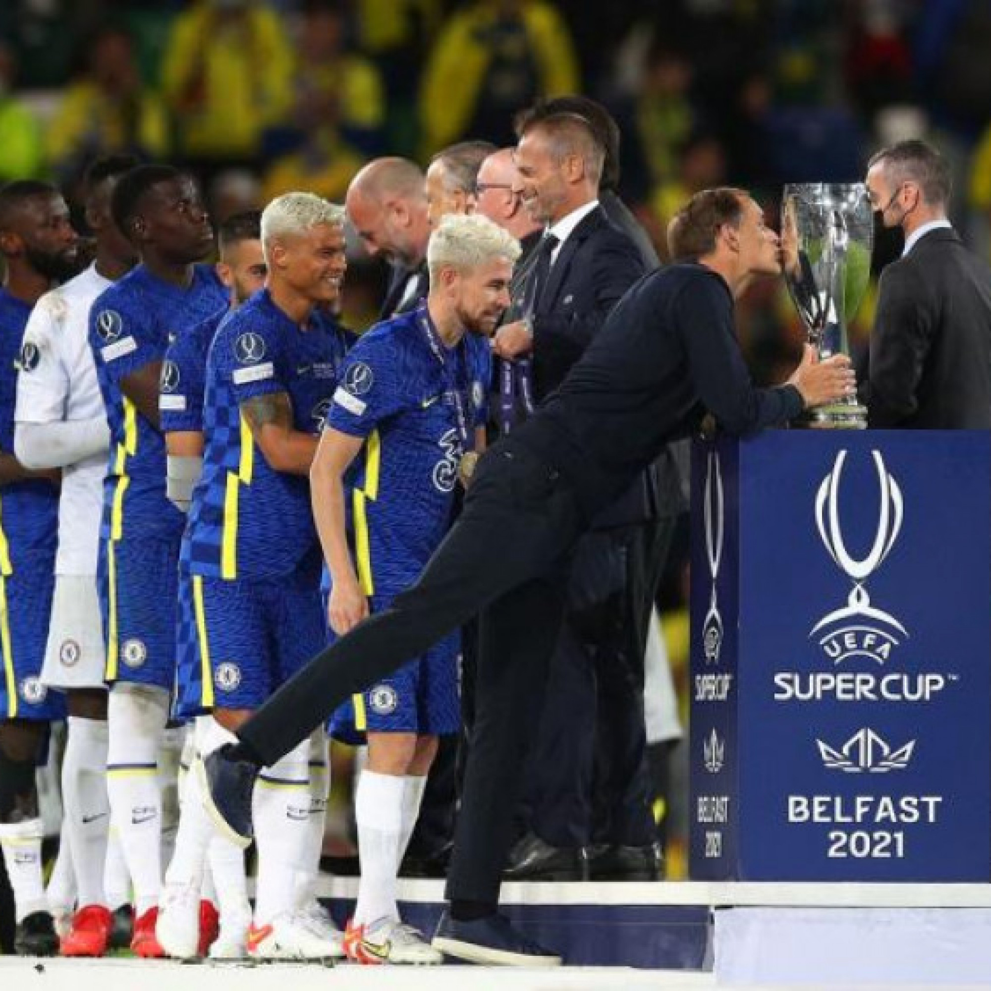 Thể thao - Chelsea thống trị bóng đá châu Âu, đón tin dữ vì Hakim Ziyech