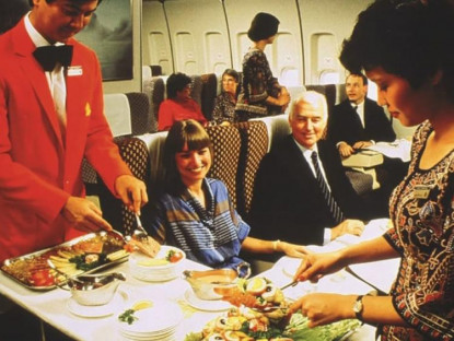 Ăn gì - Những bữa ăn trên máy bay từng thịnh soạn đến mức nào?