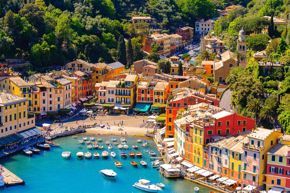 Những thị trấn rực rỡ sắc màu ở Italy - 1