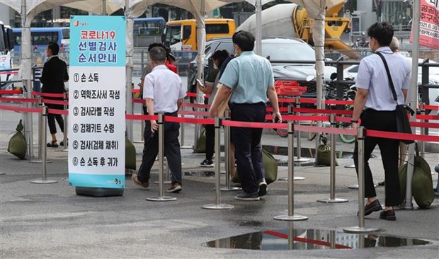 Thiếu vaccine, Hàn Quốc kêu gọi người dân hạn chế đi du lịch Hè - 1