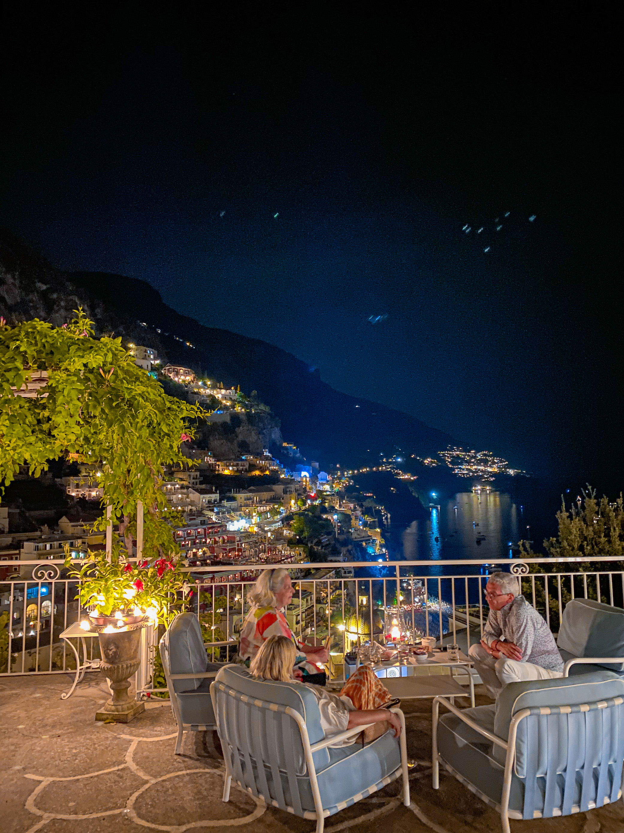 Khám phá vẻ đẹp tuyệt mỹ ở thành phố biển Positano nước Ý - 11