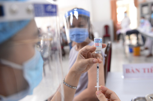 TP.HCM có thể mở rộng tiêm vắc xin cho người từ 12-18 tuổi vào nửa đầu tháng 9 - 1