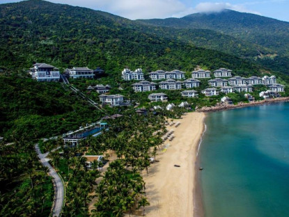 Ở đâu - 4 khu nghỉ dưỡng Việt lưng tựa núi mặt hướng biển