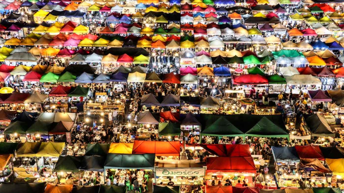 Hình ảnh hoang tàn của chợ đêm Ratchada nổi tiếng Thái Lan - 1