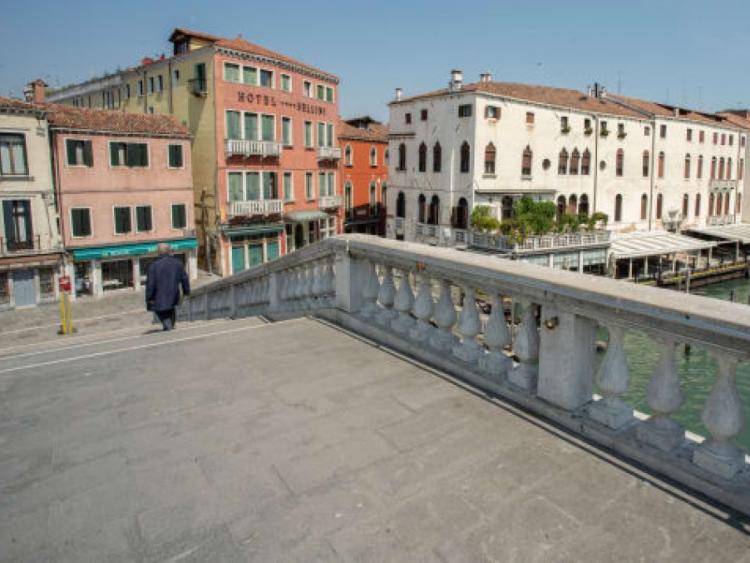 Venice sửa sang đường phố vì du khách khuyết tật