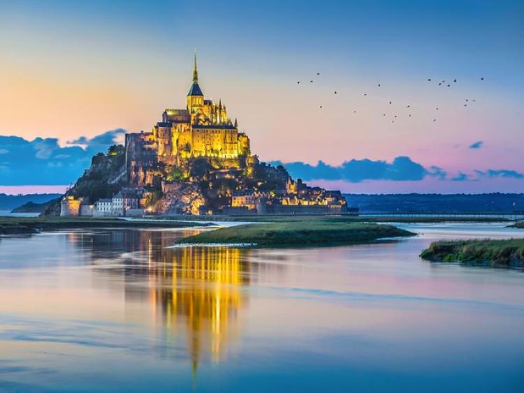 Lâu đài “bất khả xâm phạm“ và những bí ẩn chưa được giải mã ở Pháp