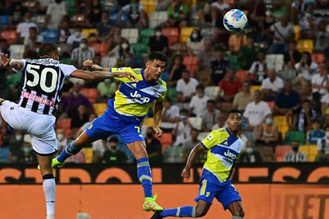 Ronaldo ghi bàn phút 90+4 cho Juventus, cởi áo ăn mừng để rồi VAR không công nhận - 2