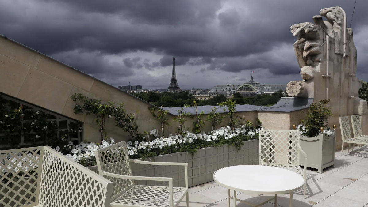 Mùa hè u ám với ngành du lịch "kinh đô ánh sáng" Paris - 2