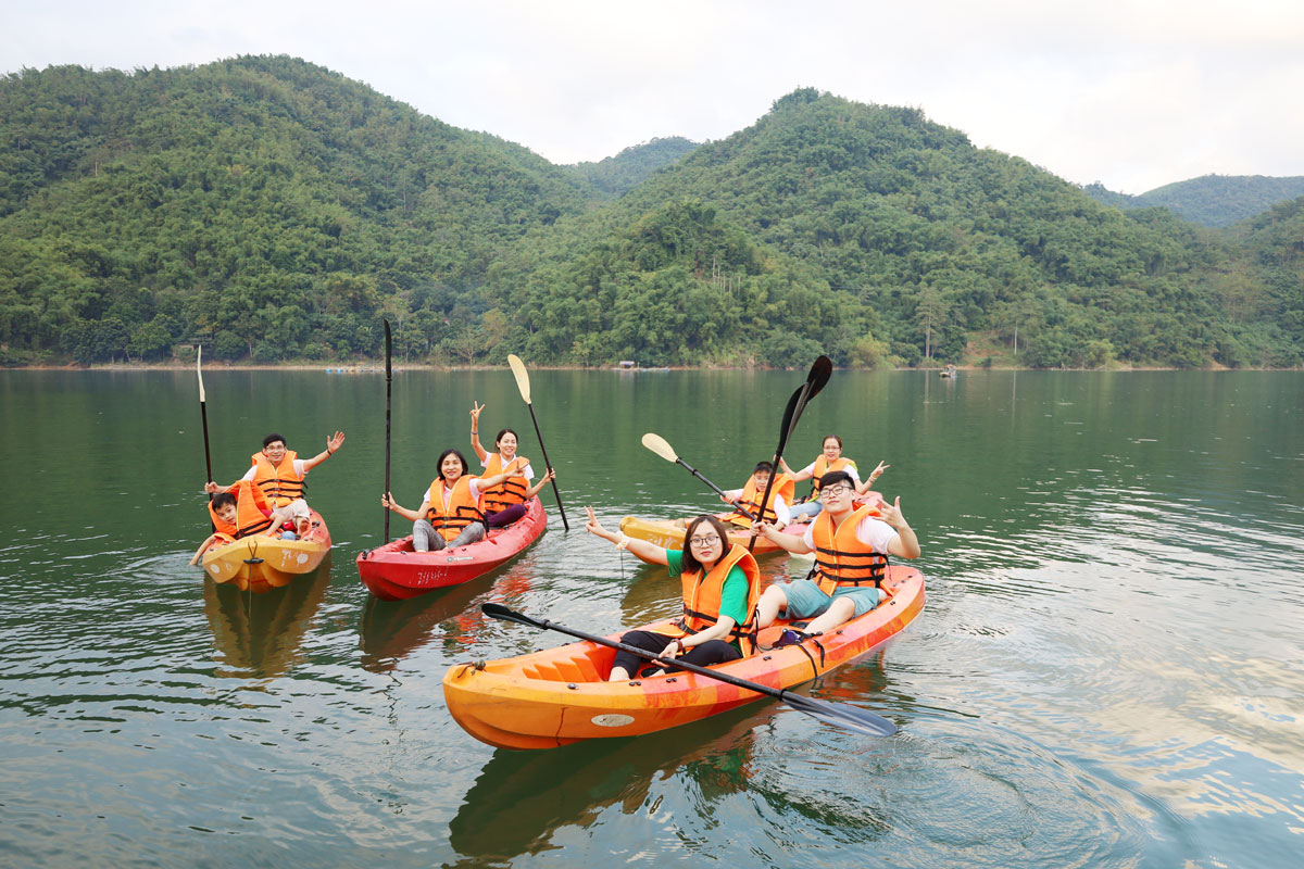 Hồ Hòa Bình -  "Vịnh Hạ Long trên núi" - 3