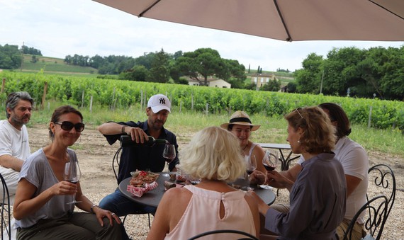 Ngành du lịch rượu vang Pháp mở rộng dịch vụ cho khách nội địa - 1