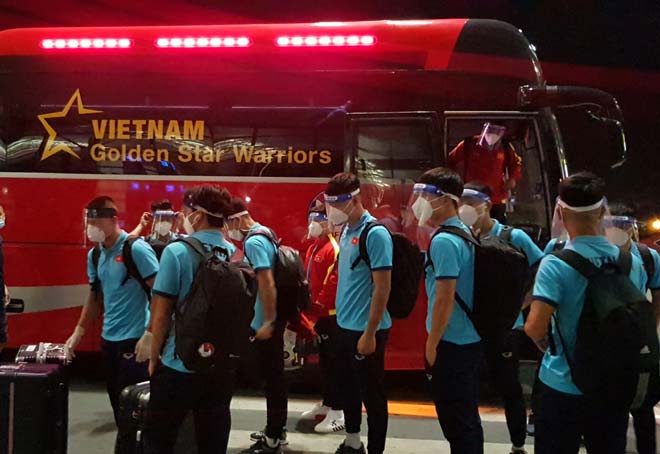 Đội tuyển Việt Nam lên đường đi Saudi Arabia, chủ nhà cử chuyên cơ đón từ Qatar - 1