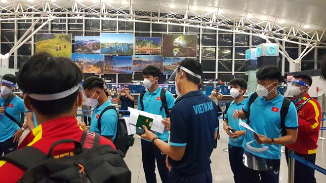 Đội tuyển Việt Nam lên đường đi Saudi Arabia, chủ nhà cử chuyên cơ đón từ Qatar - 2