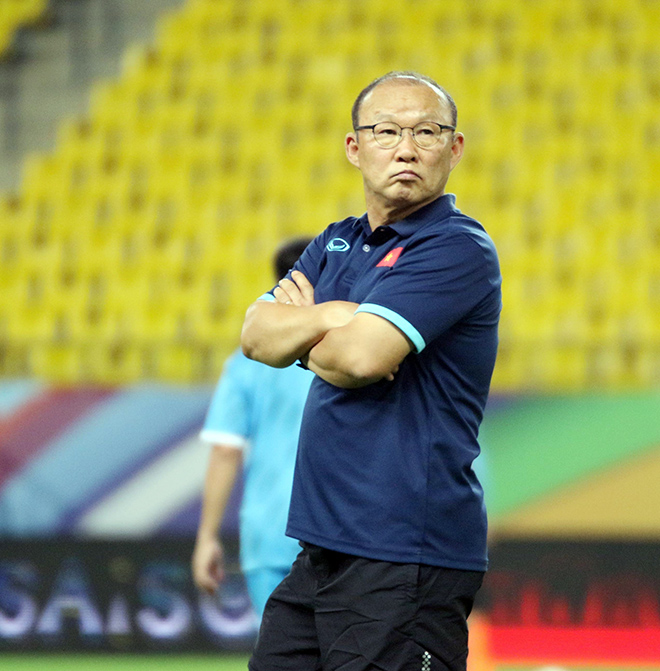 ĐT Việt Nam làm quen sân đấu Saudi Arabia, hồi hộp trước trận đấu lịch sử - 3