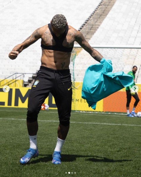 Neymar khoe ảnh xóa tin đồn “bụng mỡ”, ngã ngửa “đốt” của PSG nửa tỷ euro - 3