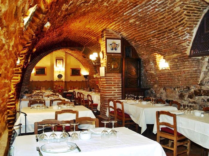 Khám phá nhà hàng lâu đời nhất thế giới, hơn 300 năm giữ lửa lò - 2