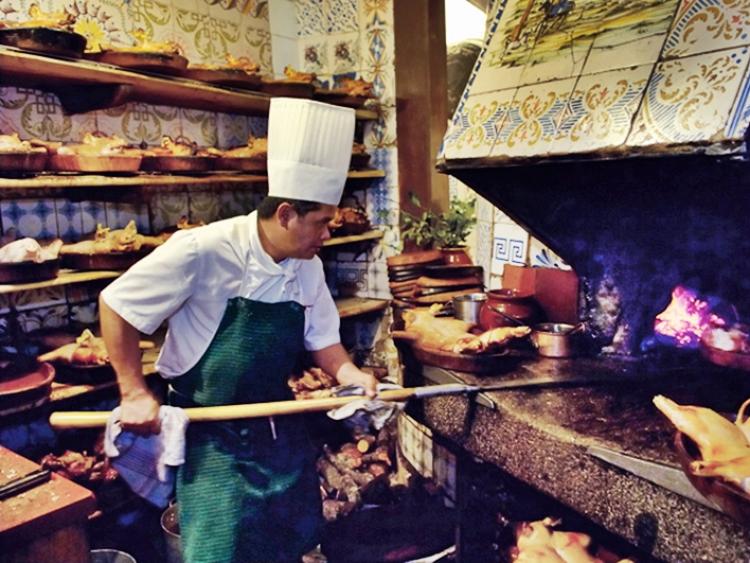 Khám phá nhà hàng lâu đời nhất thế giới, hơn 300 năm giữ lửa lò