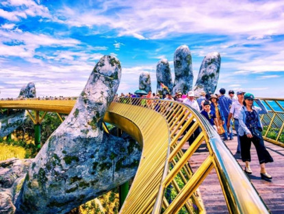 Chuyển động - Du khách Việt lạc quan về tương lai của du lịch nội địa