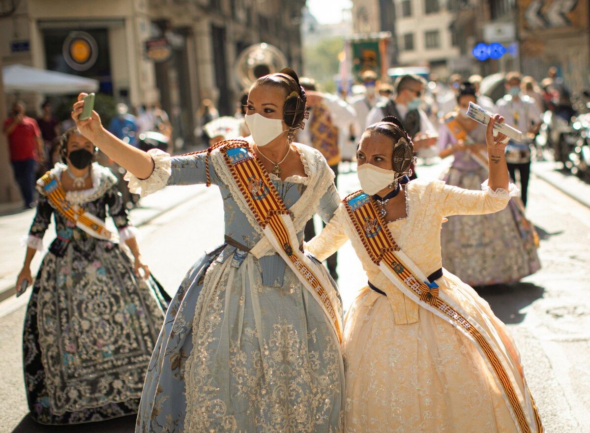 Lễ hội đường phố Tây Ban Nha giữa mùa dịch - 3