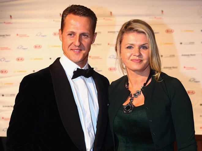Vợ Michael Schumacher tiết lộ bí mật thông tin về chồng: Câu trả lời có trên phim - 1